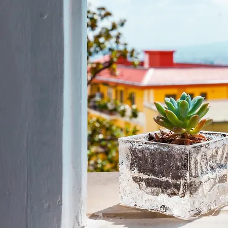 Cozy With View Tatil Evi Napoli